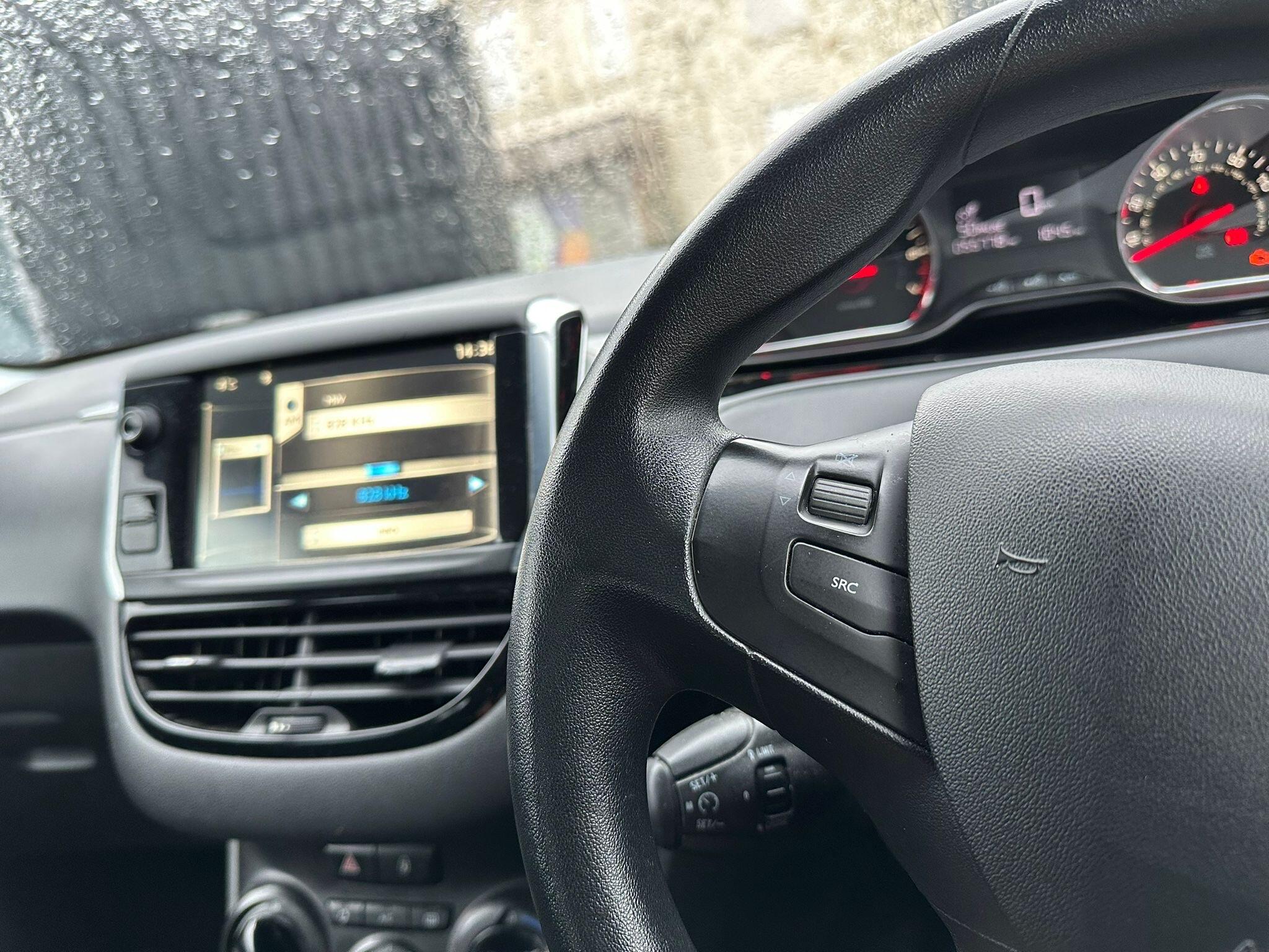 Peugeot **SOLD** 208 - 1.2 VTi Active Euro 5 5dr - Hatchback (2012 - 2015) Image